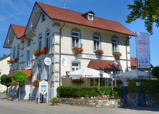 Hotel Gasthof Ziegler, (Lindau). Double room Small 14 sqm with shower / WC