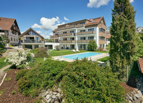 Landhaus und Landsuiten Hoher, (Oberteuringen). Apartment Hoher Birnau, 76 sqm, 2 bedrooms, max. 5 persons