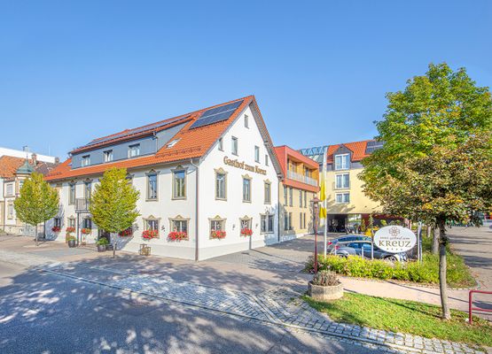 sKreuz - Ringhotel Steinheim, (Steinheim a. Albuch). Juniorsuite
