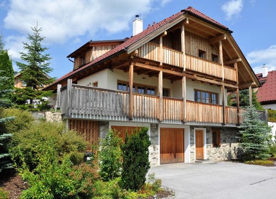 Beautiful detached chalet with wellness in Mauterndorf
